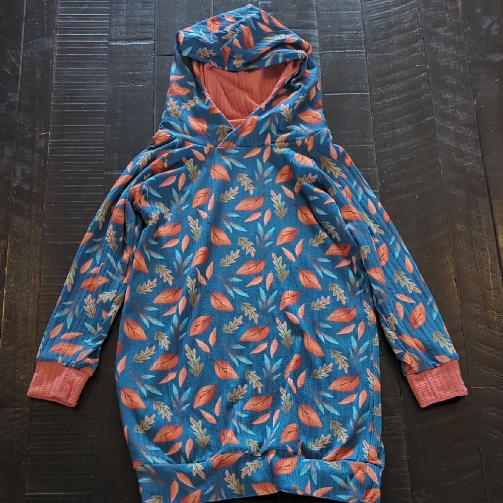 Leaf Pattern Hooded Tunic dress